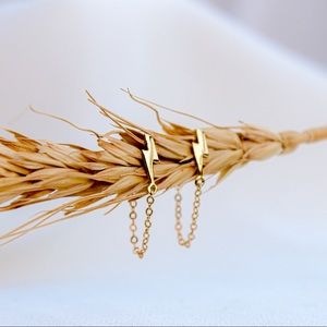 14k gold plated ss lightning studs w chain